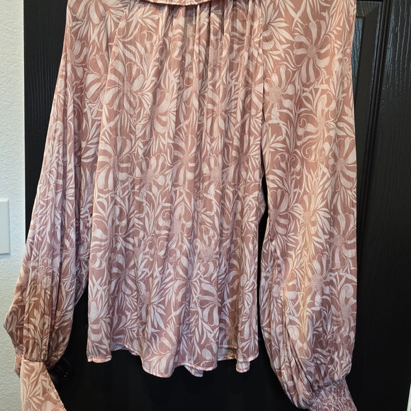 Anthropologie Blush Pink Leaf Print Blouse - Picture 2 of 10